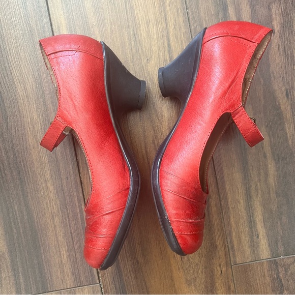 Miz Mooz Carolina – Red Mary Jane Heels – Size 37 - Picture 6 of 9